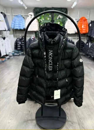 Chaquetón Moncler Negro