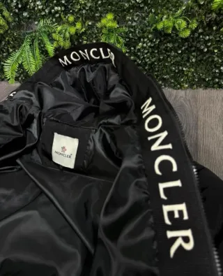 Chaquetón Moncler Negro