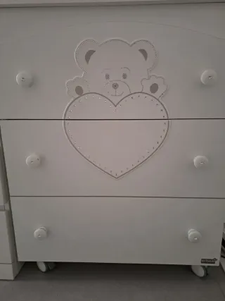 Culla, armadio e fasciatoio marca erbesi