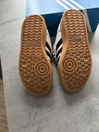 Adidas Bambas Beige y Blancas