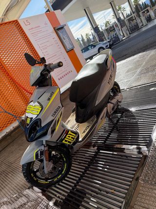 Yamaha Jog RR 49cc Scooter