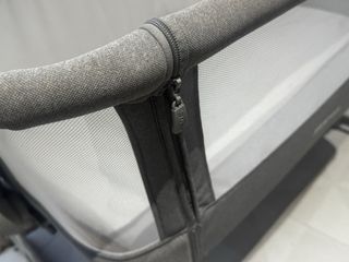 Minicuna bebé gris Jané