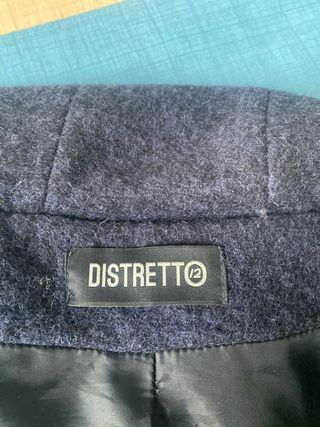 Cappotto blu con cappuccio