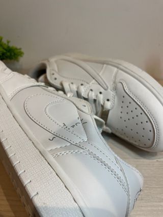 Nike Travis Scott Blancas