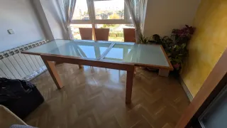 Mesa de salón madera y cristal