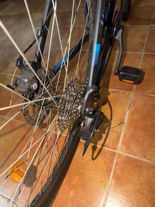 Bicicleta MTB Rockrider Negra y Azul