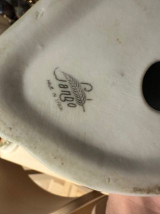 Figura de porcelana janbo