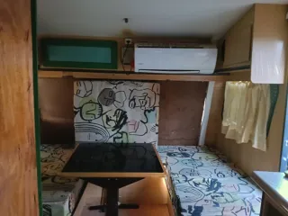 Caravana para restaurar le falta ventana de alante