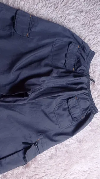 Pantalón gris impermeable forrado