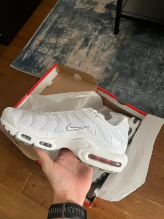 Nike Air Max Plus Talla 40 Blancas