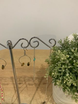 Colgador de Collares Metálico Plata