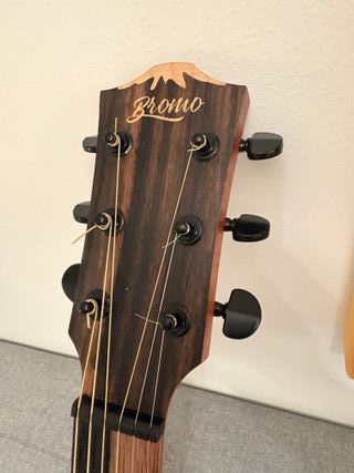 Guitarra Acústica BROMO