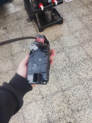 Cerradura Trasera Opel Zafira B