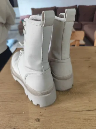Botas Pull&Bear Beige/Blanco