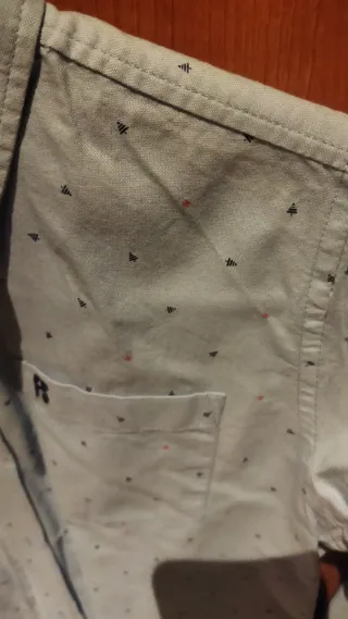 Camisa de niño estampada.precio 7euros cada una