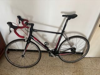 Bicicleta Carretera Giant Defy Negra Roja