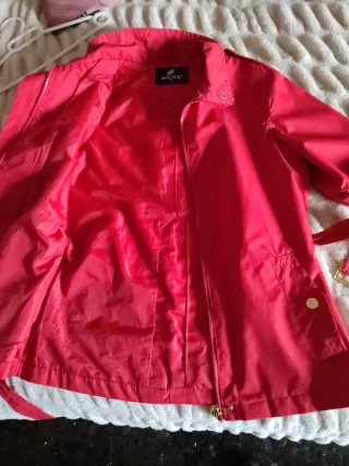 Chaqueta Gabardina Roja