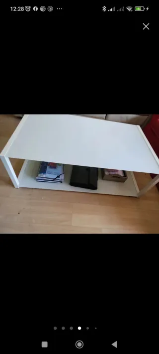 Mesa de centro blanca con cristal