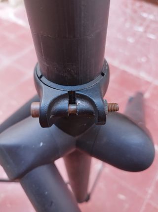 Trípode multiusos negro