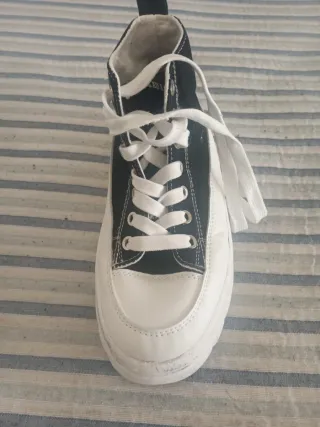 Zapatillas plataforma negras y blancas