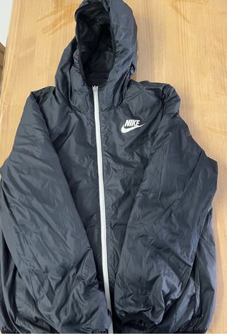 Chaqueta Nike Negra con Capucha