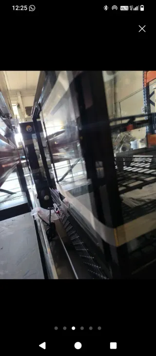 Vitrina expositora refrigerada