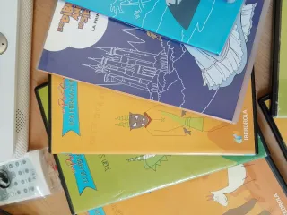 Reproductor DVD AIRIS + DVDs Cuentos Infantiles