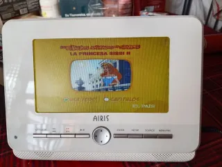 Reproductor DVD AIRIS + DVDs Cuentos Infantiles