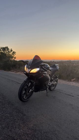 Aprilia rs4 125 replica 2016