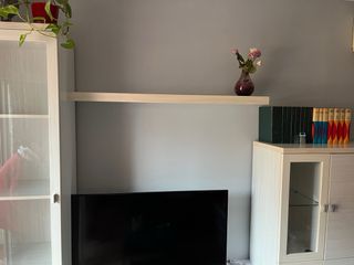 Mueble comedor vitrina madera y cristal