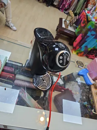 Cafetera Dolce Gusto Negra