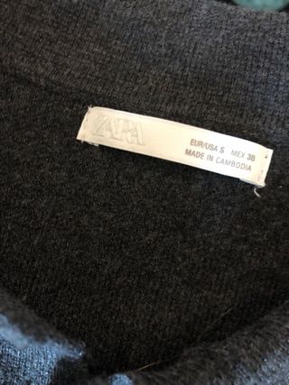 Polo de punto gris Zara