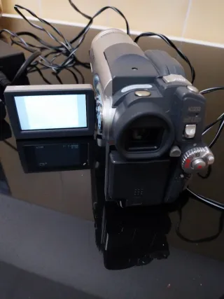 Cámara Hitachi DVD CAM Multi Format+