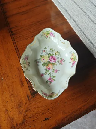 Porta cioccolatini floreale rialzato