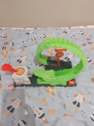 Circuito Hot Wheels Dragón Pizza