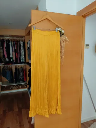 Pantalón Zara Amarillo