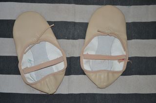 Zapatillas de ballet niña beige