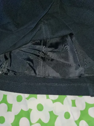 Falda casual negra con botones