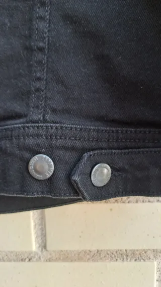 Cazadora vaquera negra Zara Talla M