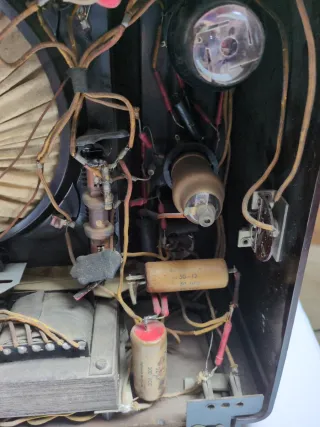 Radio Philips V6A Antigua