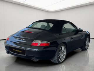 Porsche 911 Carrera 4 Cabrio