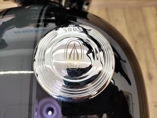 BSA GOLD STAR 650 BLACK SHADOW