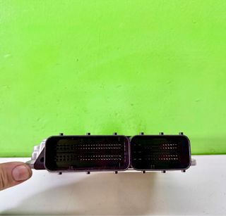 0281019683 Centralita UCE Motor BMW 116D F20 2014