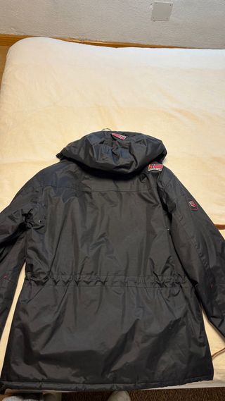 Abrigo Geographical Norway Negro