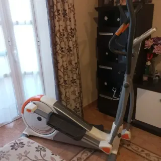 Elíptica Fitness Naranja y Blanca