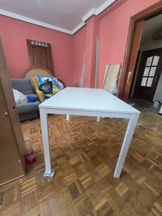 Mesa comedor/cocina blanca