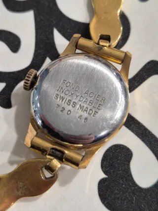 Reloj Varcar 17 rubíes