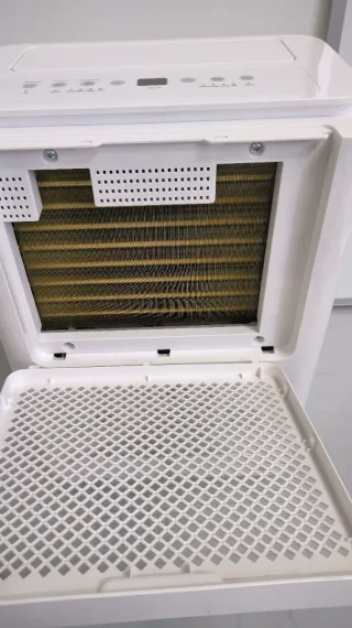 //Deshumidificador Comfee 16L w32y6286