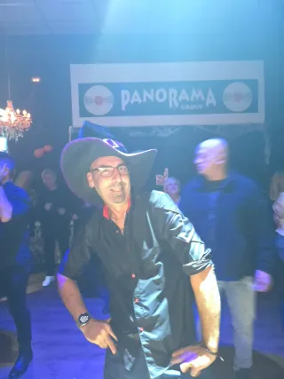 Chico que ace todo tipo de servicios.