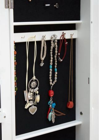 Espejo joyero de pie blanco